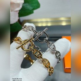 a906 Браслет Hermès с гладким «свиным 