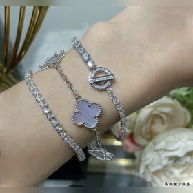 a1099 2 5 Браслет Hermes OT с квадратн
