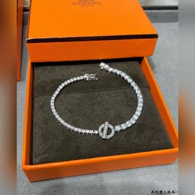 a1099 2 5 Браслет Hermes OT с квадратн
