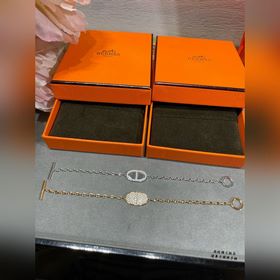 Браслет a101 с круглым значком «Свиной