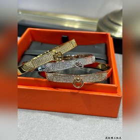 Браслет a771 от Hermès с заклепками по