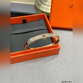 Браслет a771 от Hermès с заклепками по