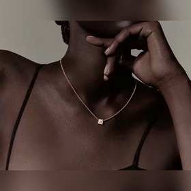 a021 Ожерелье Hermès с одной заклепкой
