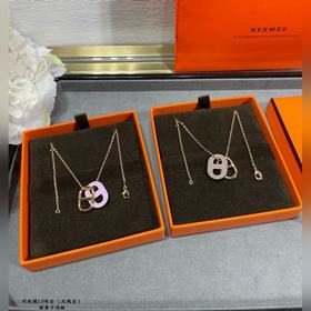 Ожерелье «Свиной нос» от Hermès из роз