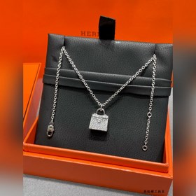 a015 Оригинальный кулон виде застежки 