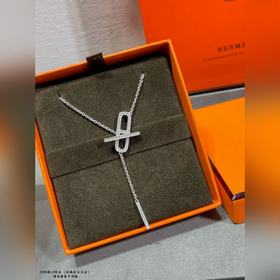 a011 Ожерелье Hermès с мотивом «свиног