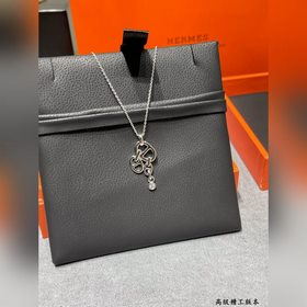 Ожерелье Hermès с гладким свиным носик