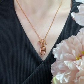 Серебряное колье Hermès с подвеской ви