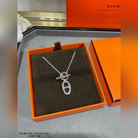 Серебряное колье Hermès с подвеской ви