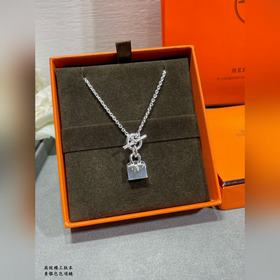 a0089 2 5 Оригинальный колье-сумочка 