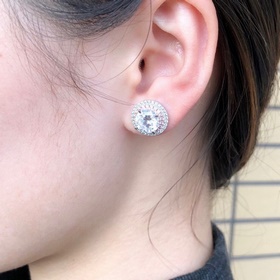Сережки-гвоздики Tiffany с большим роз