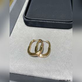 T931 из 18-каратного золота. Серьги Ti