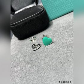 Сережки-гвоздики T929 в форме сердца ц