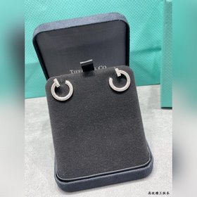 Уши-гвоздики Tiffany T1 с узкими кружк