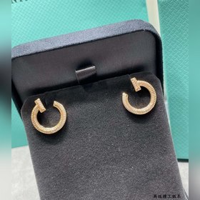 Уши-гвоздики Tiffany T1 с узкими кружк