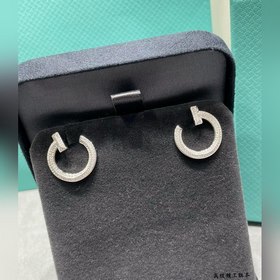 Уши-гвоздики Tiffany T1 с узкими кружк