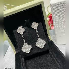 Серьги VCA из материала V-Gold с полно