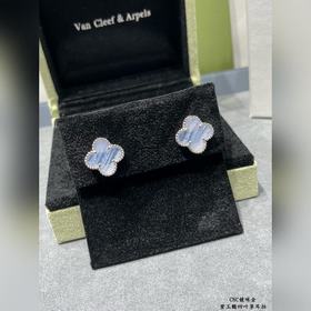 V130VCA — высококачественные серьги-кл