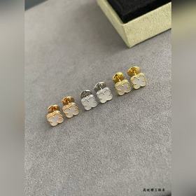 Миниатюрные серьги-гвоздики VCA из выс