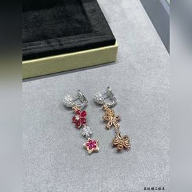 Серьги V128 VCA с красными бриллиантам