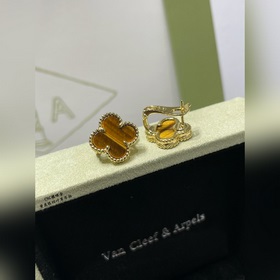 V122 VCA — серьги виде четырехлистного
