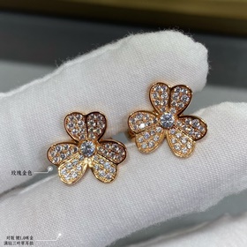 V115 из материала V-Gold Серьги VCA C
