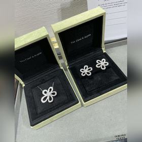 Серьги V127 VCA с полным покрытием бри