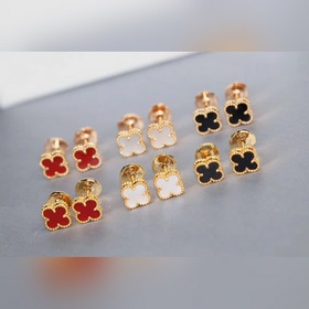 Сережки-гвоздики VCA Van Cleef & A