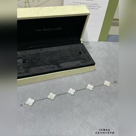 [V Gold White Mother-of-Pearl] Брасле
