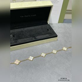 [V Gold White Mother-of-Pearl] Брасле