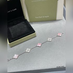 [V Gold] Браслет VCA с натуральными р