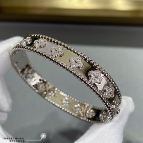V7012 — браслет-калейдоскоп VCA с широ