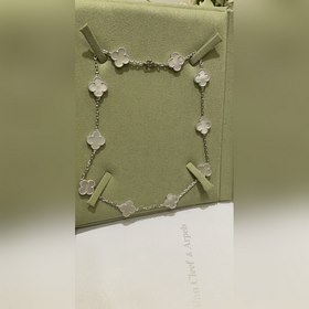 V754 VCA — новое колье из белого перл
