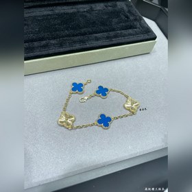 Браслет VV5 VCA синим агатом, украшенн