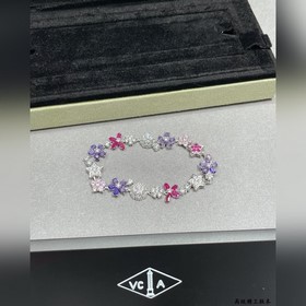 Браслет VV42 VCA с цветными бриллианта