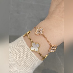 Браслет VCA с пятицветковым четырехлис