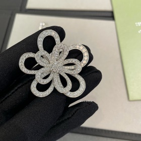 V716 vca flowerlace — универсальное и