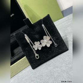 Ожерелье VCA с двумя цветками тремя ли