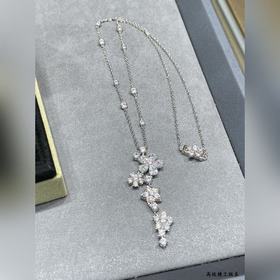 Ожерелье VCA с белыми бриллиантами вид