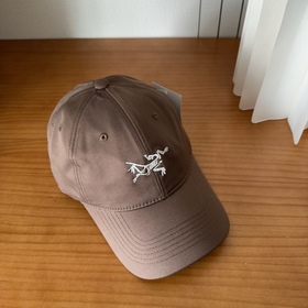 Новая модель бейсболки Arc'teryx 
