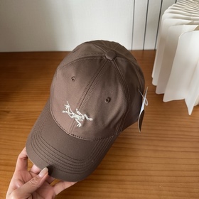 Новая модель бейсболки Arc'teryx 