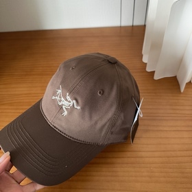 Новая модель бейсболки Arc'teryx 