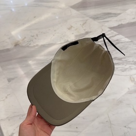 Новая модель бейсболки Arc'teryx 