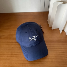 Новая модель бейсболки Arc'teryx 