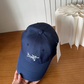 Новая модель бейсболки Arc'teryx 
