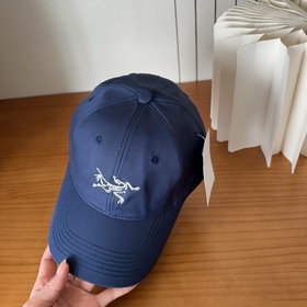 Новая модель бейсболки Arc'teryx 