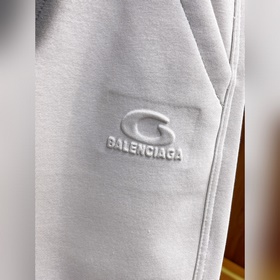 Balenciaga С тремя логотипами Новые 