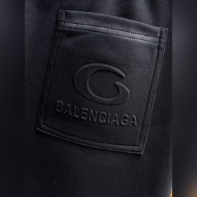 Balenciaga С тремя логотипами Новые 