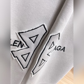 Balenciaga С тремя логотипами Новые 