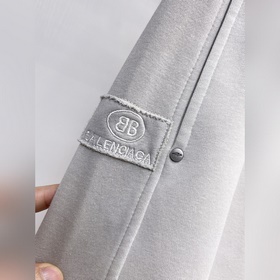 Balenciaga С тремя логотипами Новые 